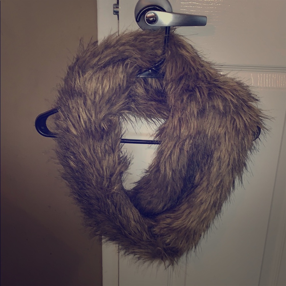 Warm infinity scarf